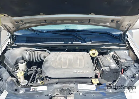 2014 Chrysler Town & Country Touring z USA, uszkodzony, nr VIN 2C4RC1BG3ER436319